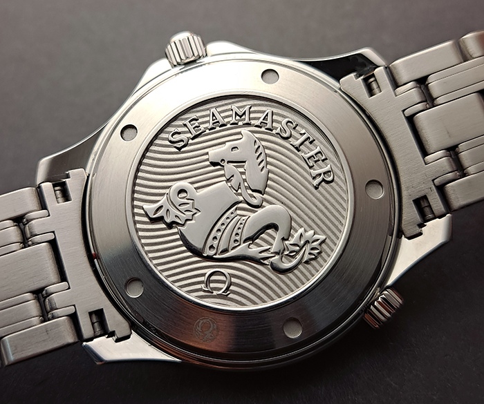 BLUE Omega Seamaster Professional Co-Axial Wristwatch Ref. 212.30.41.20.03.001